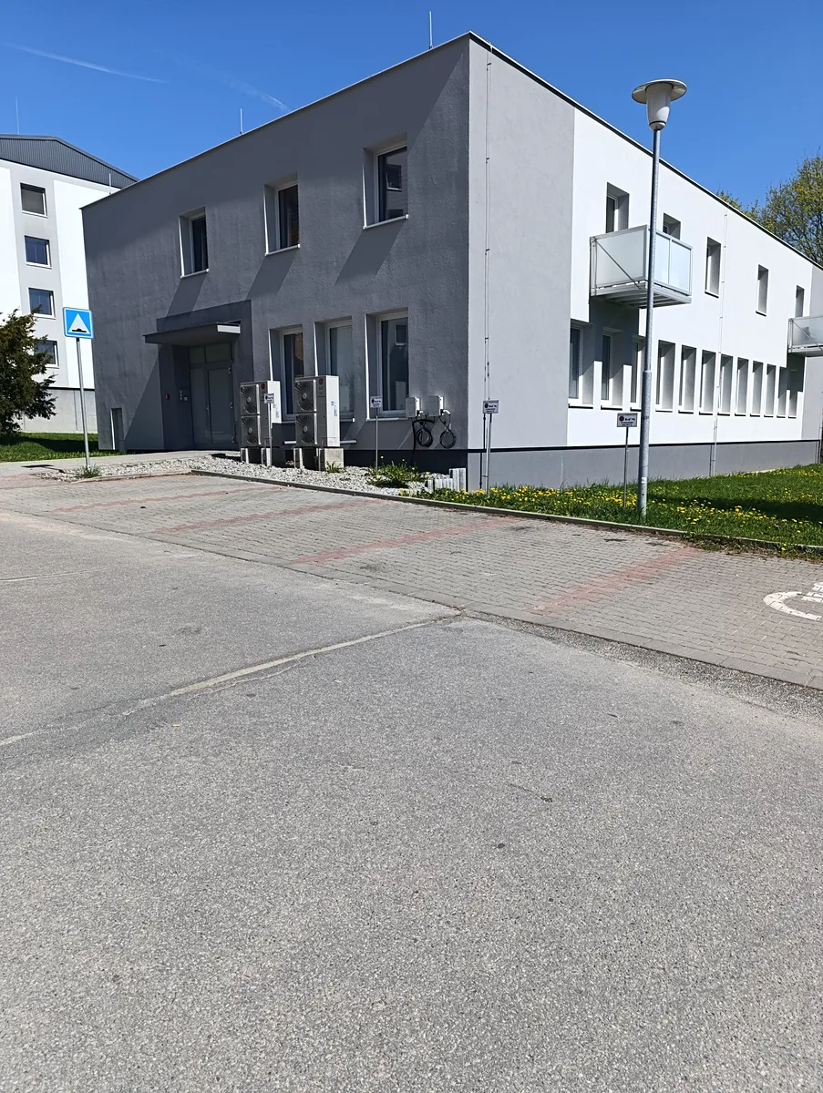 Pronájem garážového stání 12 m²